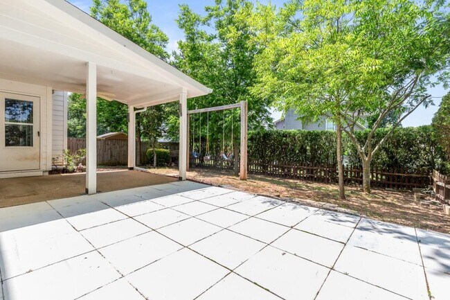 Building Photo - 4050 River Green Pkwy