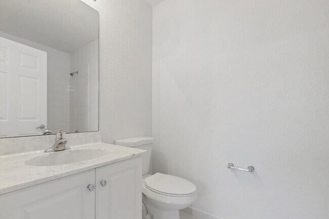 Building Photo - 4140 Napoli Lake Dr