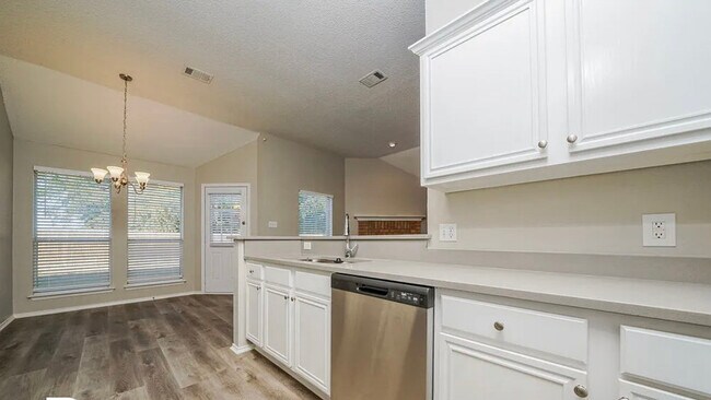 Building Photo - 1724 Green Terrace Dr