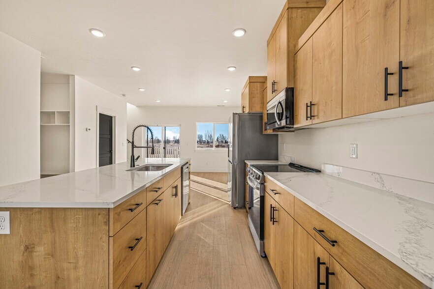 Building Photo - 2147 Pebble Brook Ct