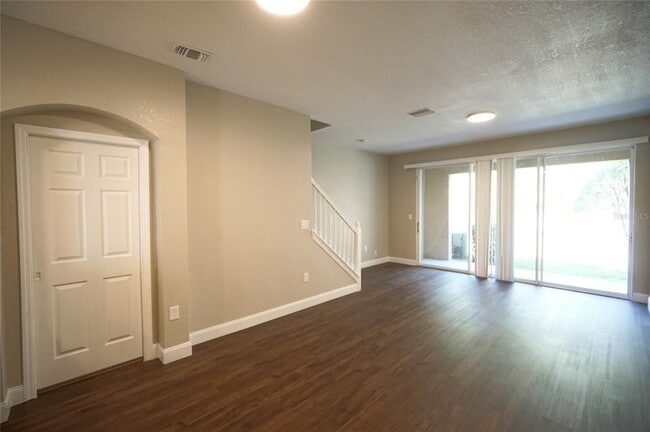 Building Photo - 4146 Bismarck Palm Dr