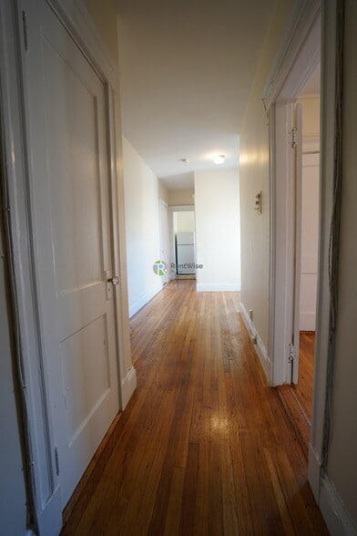 Primary Photo - 1144 Commonwealth Ave