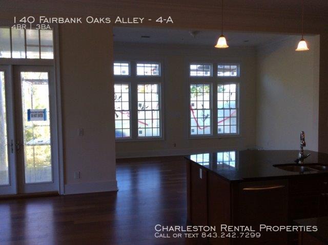 Building Photo - 140 Fairbanks Oak Alley