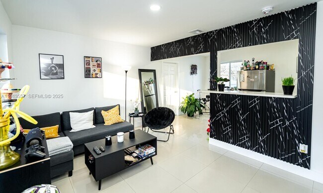 Building Photo - 2388 NE 173rd St