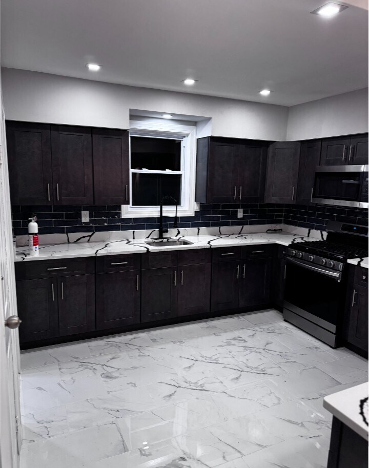 Building Photo - 23 Holden St