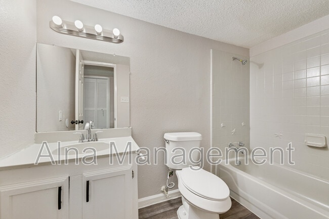 Building Photo - 417 Green Canyon Dr