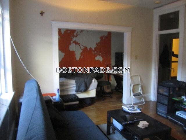 Building Photo - 38 Hemenway St