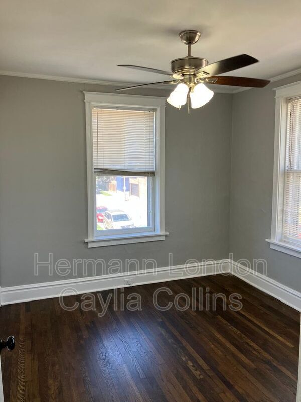 Building Photo - 6918 Moellenhoff St