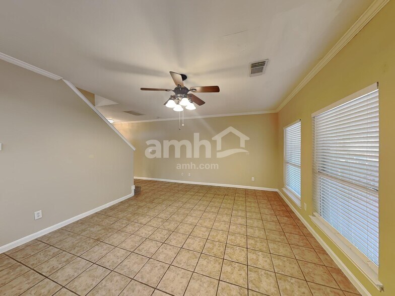 Building Photo - 4103 Chiselhurst