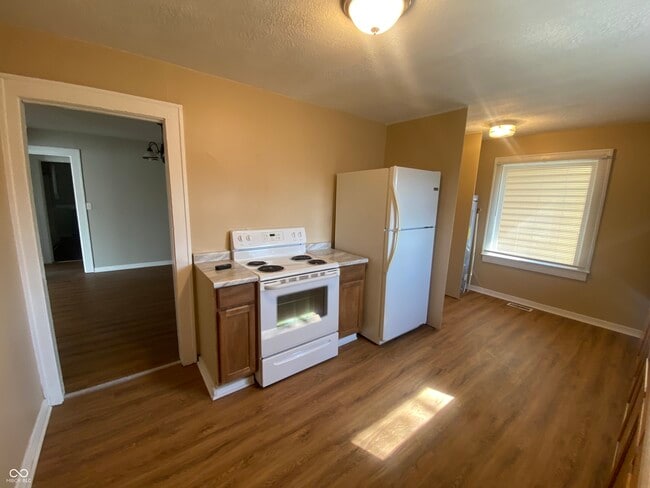 Building Photo - 1745 N Lesley Ave