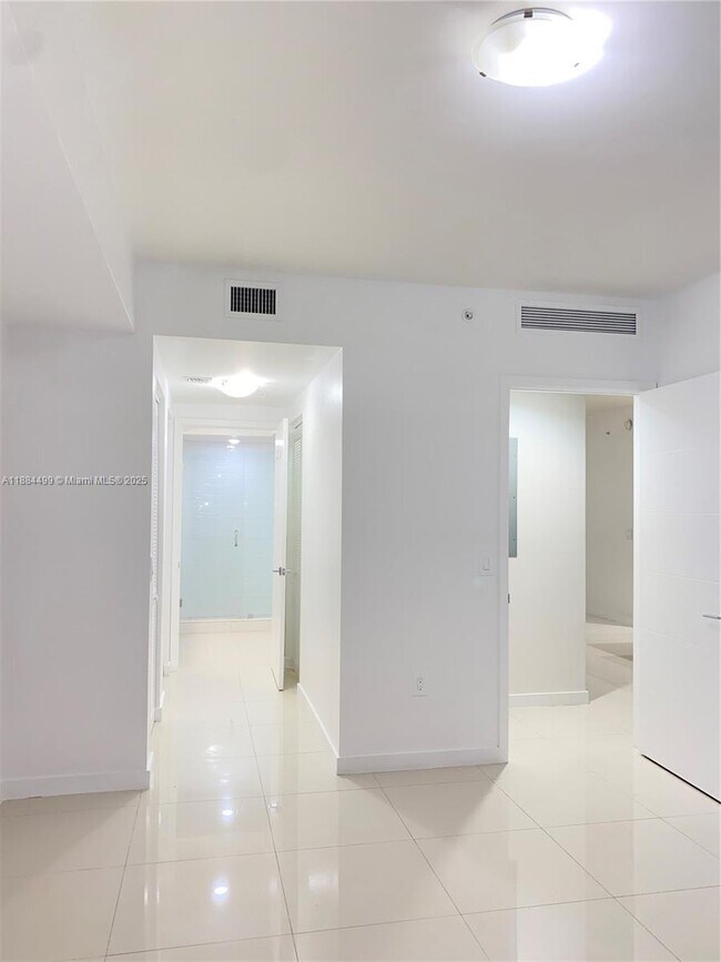 Building Photo - 7751 NW 107th Ave