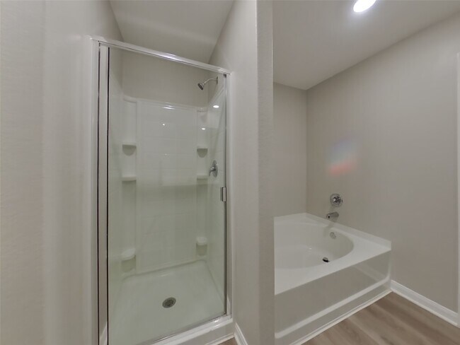 Building Photo - 23048 Shakespeare Dr
