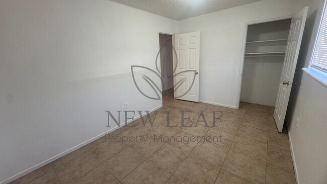 Building Photo - 1444 E Colton Ave