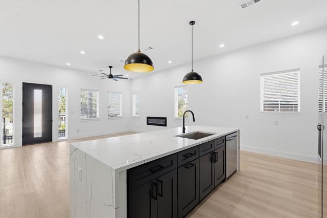 Building Photo - 324 N Patton Ave