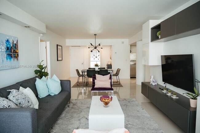 Building Photo - 3725 S Ocean Dr