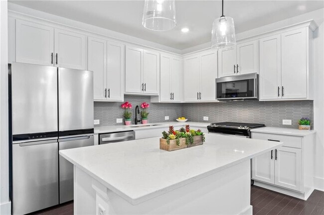 Building Photo - 1620 Aeslin Dr NW