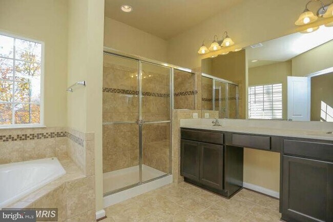 Building Photo - 262 Short Branch Rd