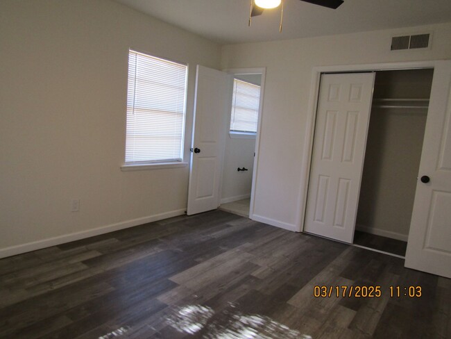 Building Photo - Remodeled three-bedroom home located in th...