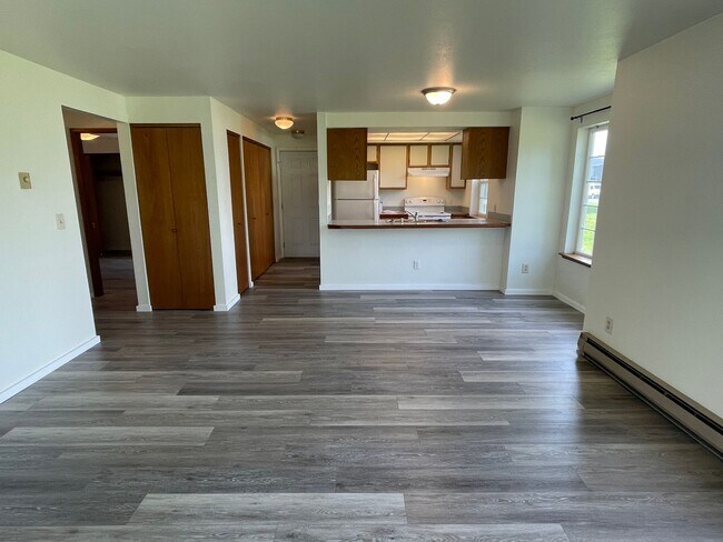 Building Photo - 2 Bed, 2 Bath Apartment in Blaine