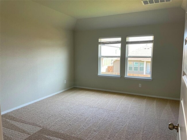 Building Photo - 6406 Pleasanton Pkwy