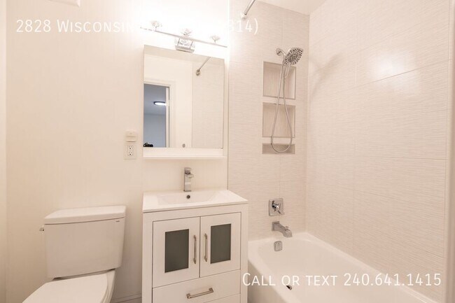 Building Photo - 2828 Wisconsin Ave NW