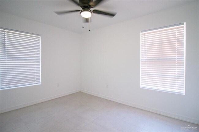 Building Photo - 9 Lindberg Ave