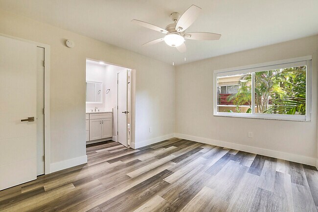 Building Photo - 1235 Mariposa Ave