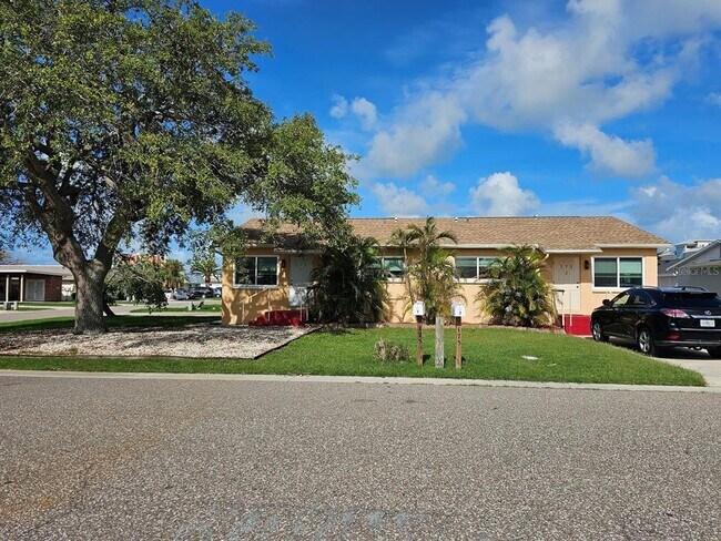 Primary Photo - 175 174th Terrace E