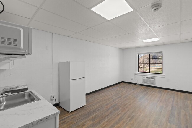 Building Photo - 164 Forsyth-Taneyville Rd