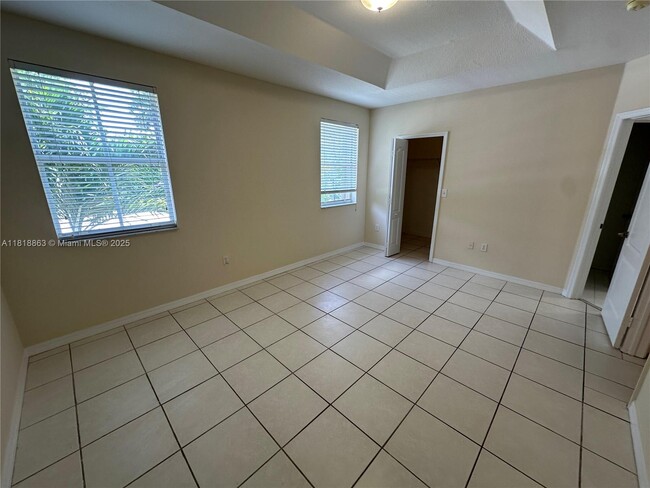 Building Photo - 10869 SW 88th Terrace
