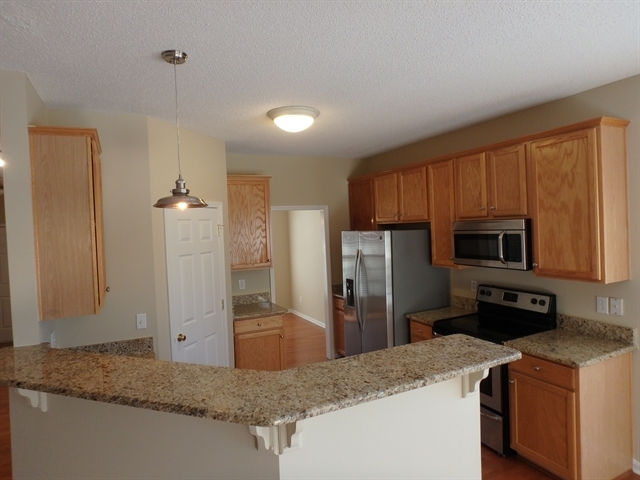 Building Photo - 8825 Cochran Ct