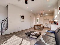 Building Photo - 607 W St Johns Ave