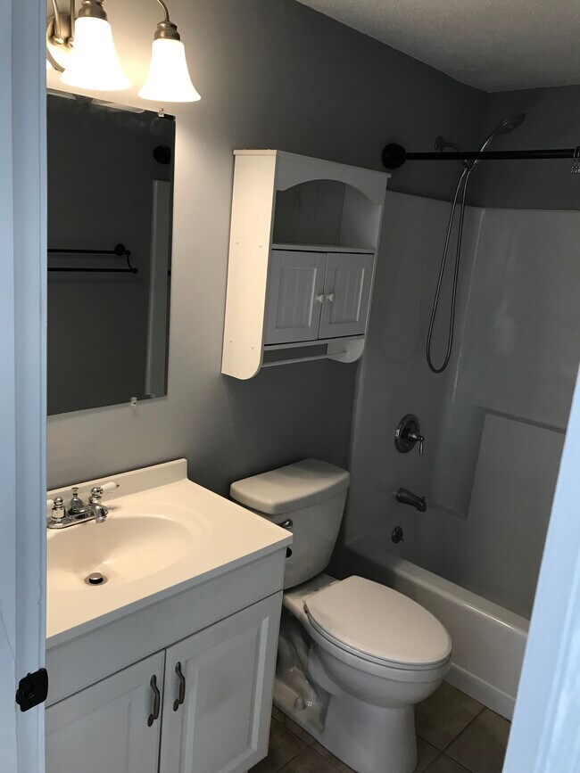 1 full bath - 1301 White Cedar Blvd