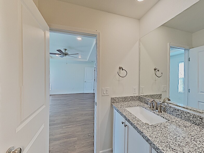 Building Photo - 9666 N Rancho Lozano