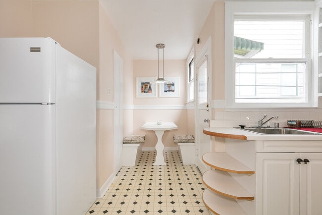 Building Photo - 3434 California St