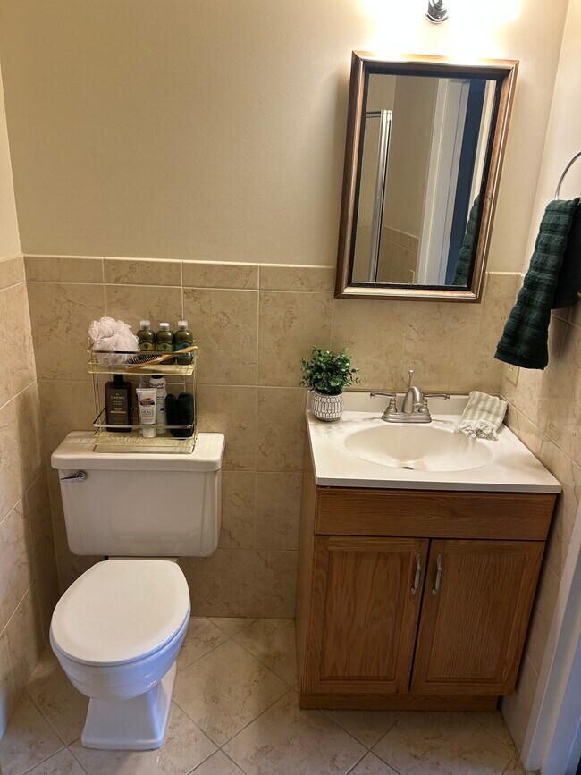 Building Photo - 57 Birchwood Rd