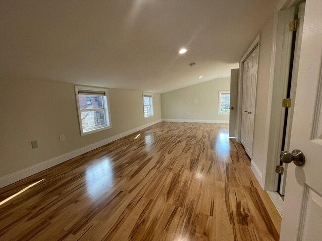 Building Photo - 125 Hillcrest Pl