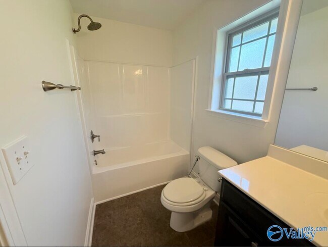 Building Photo - 218 Healey Dr