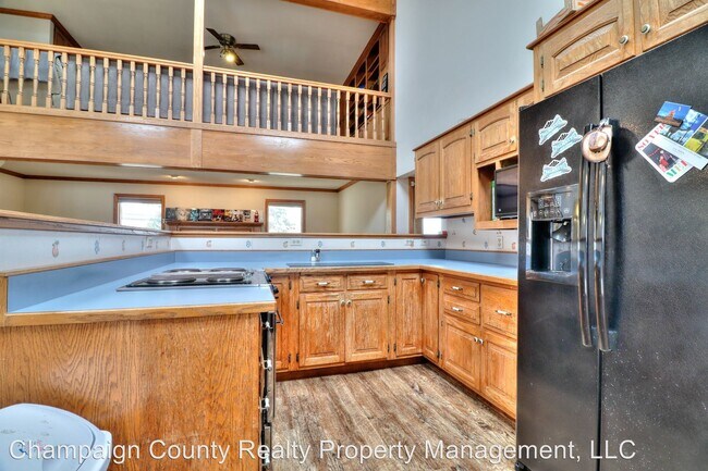 Building Photo - 3 br, 4 bath House - 5316 Trautlake Dr. S.