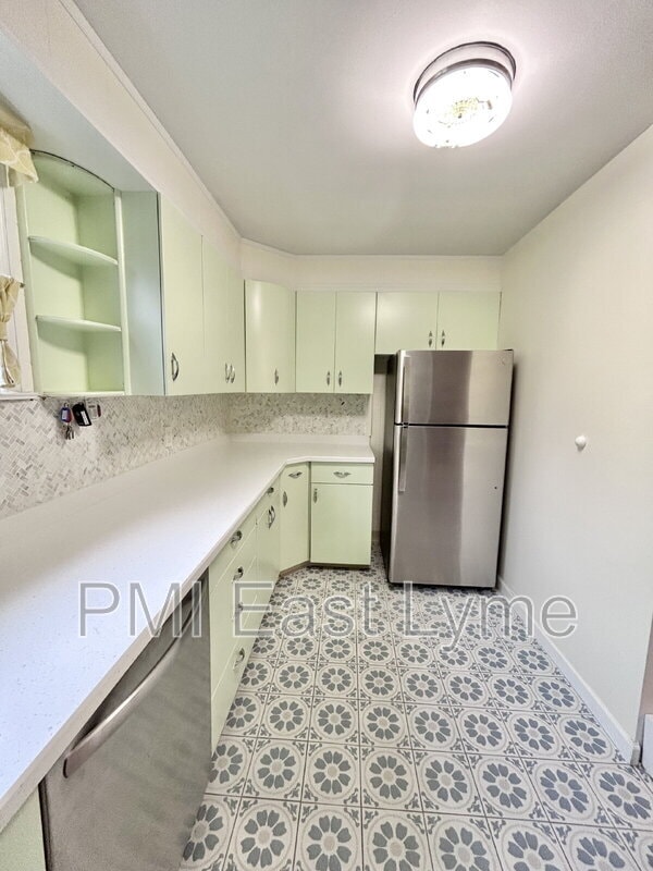 Building Photo - 22 Whitewood St