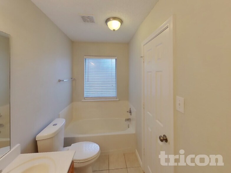 Building Photo - 1706 Fern Dr