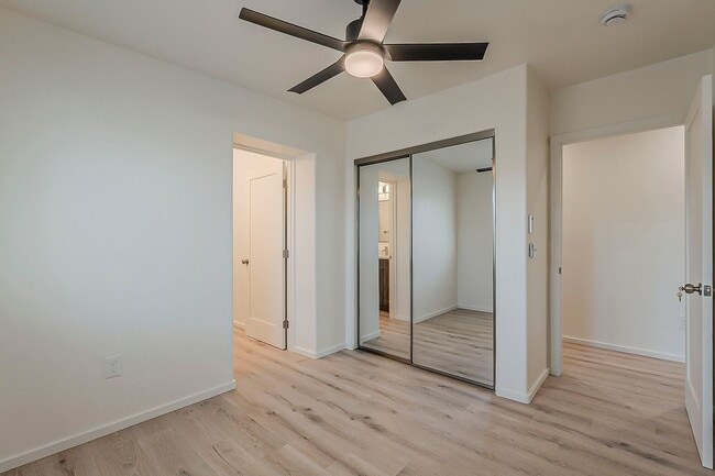 Building Photo - 1625 E 8th St