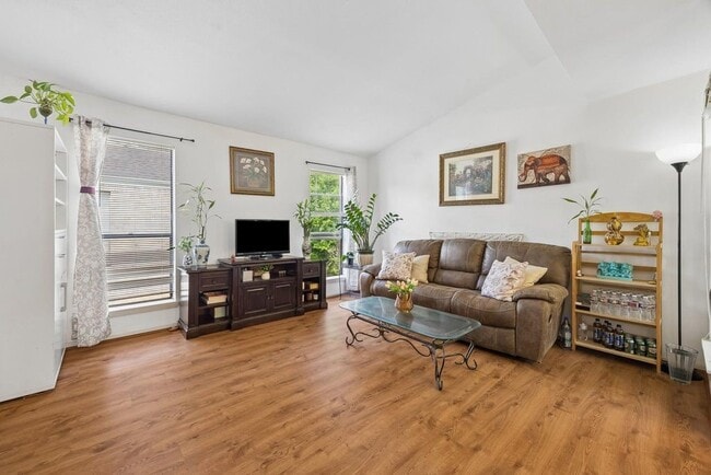Building Photo - 6602 Harbor Town Dr