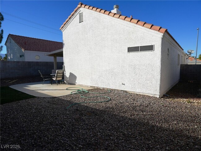 Building Photo - 8221 James Grayson Dr