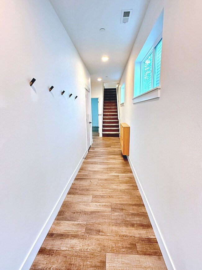 Building Photo - 4209 SE 80th Ave