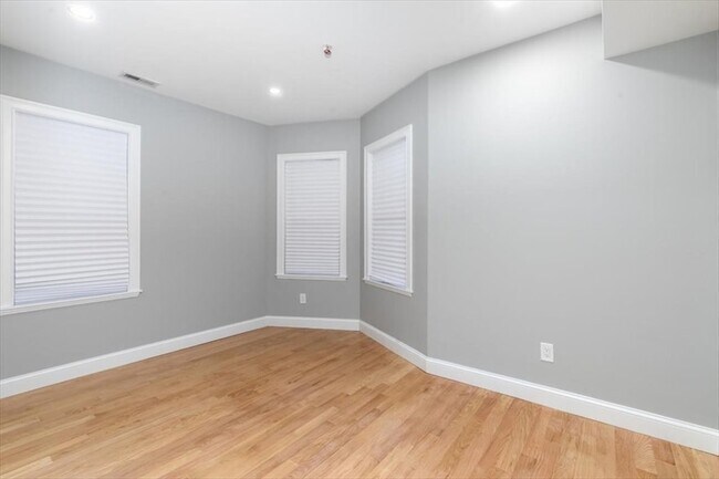 Building Photo - 755 Boylston St