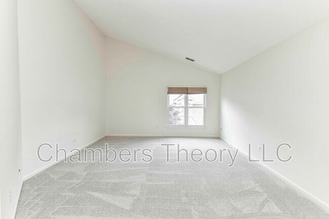 Building Photo - 3105 White Daisy Pl