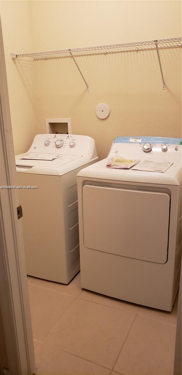 Building Photo - 4219 SW 164th Ct