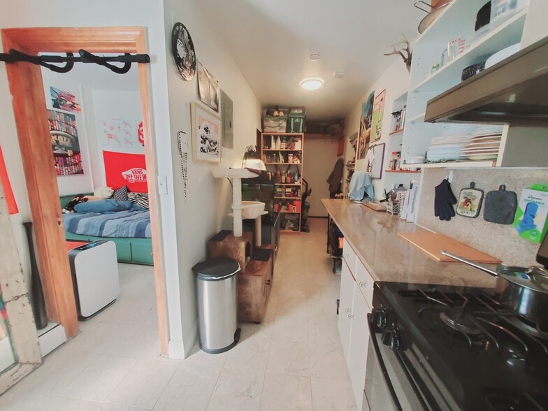 Building Photo - 25 Main St