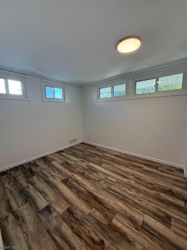 Building Photo - 201 4th St